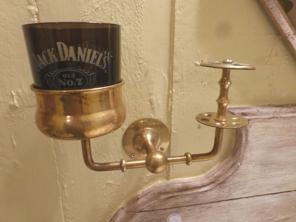 Wiley's Room: Museum like room on Farm once owned by Jack Daniel's brother