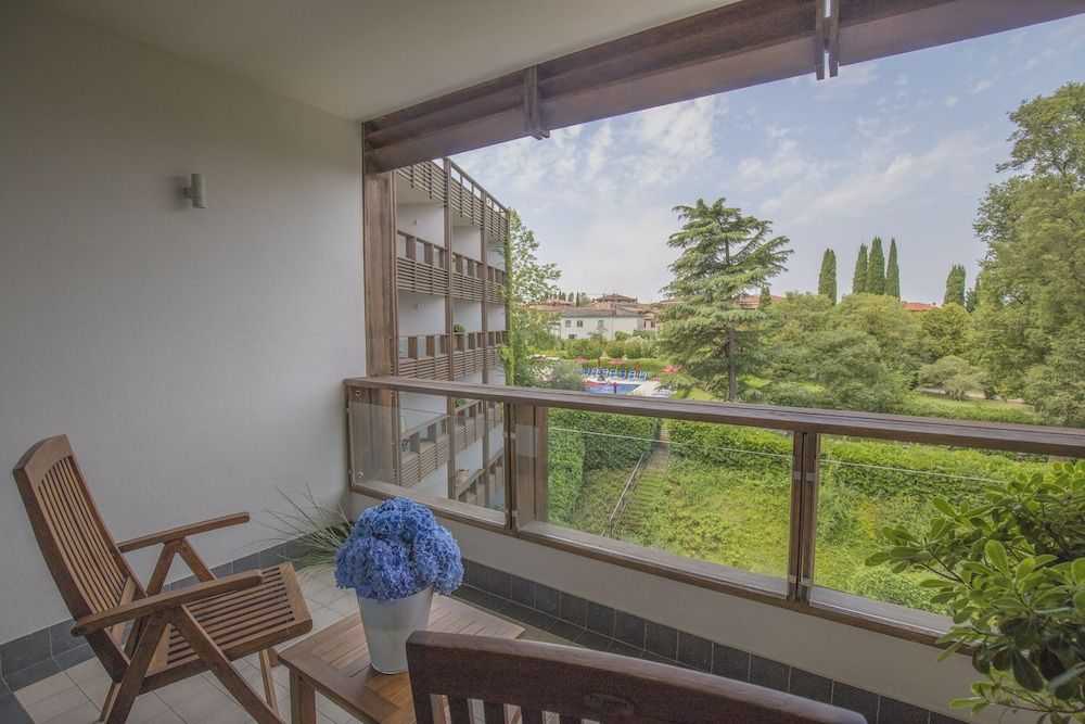 Hotel Acquaviva del Garda Double Room, Partial Lake View 3