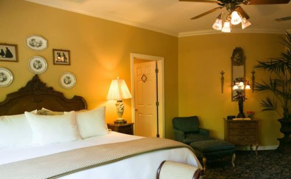 Vivaldi Room