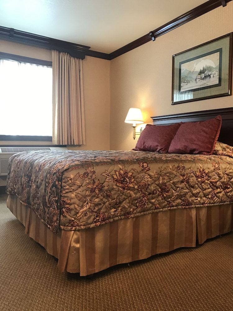 Uptown Motel Kenai Deluxe Room, 1 Queen Bed