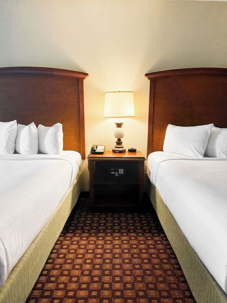 Rosen Inn International Deluxe Double Room, 2 Double Beds, Non Smoking 6