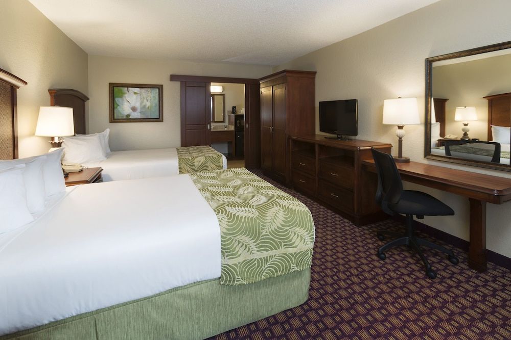 Rosen Inn International Deluxe Double Room, 2 Double Beds, Non Smoking 8