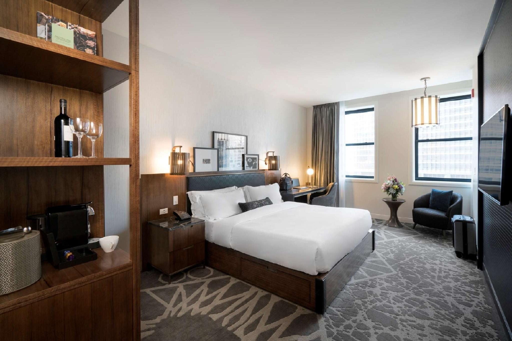 1 King Bed