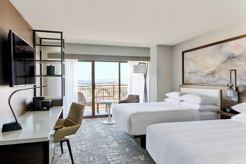 undefined Marriott Phoenix Airport