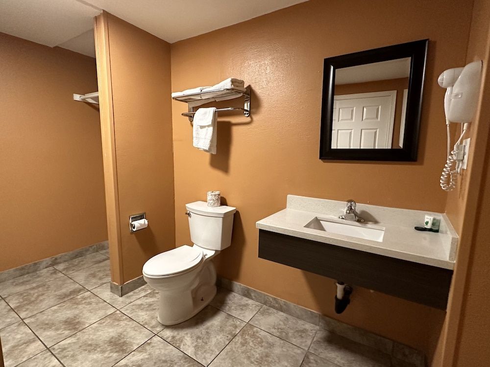 New Corral Motel Basic Room, 1 Queen Bed, Non Smoking 18