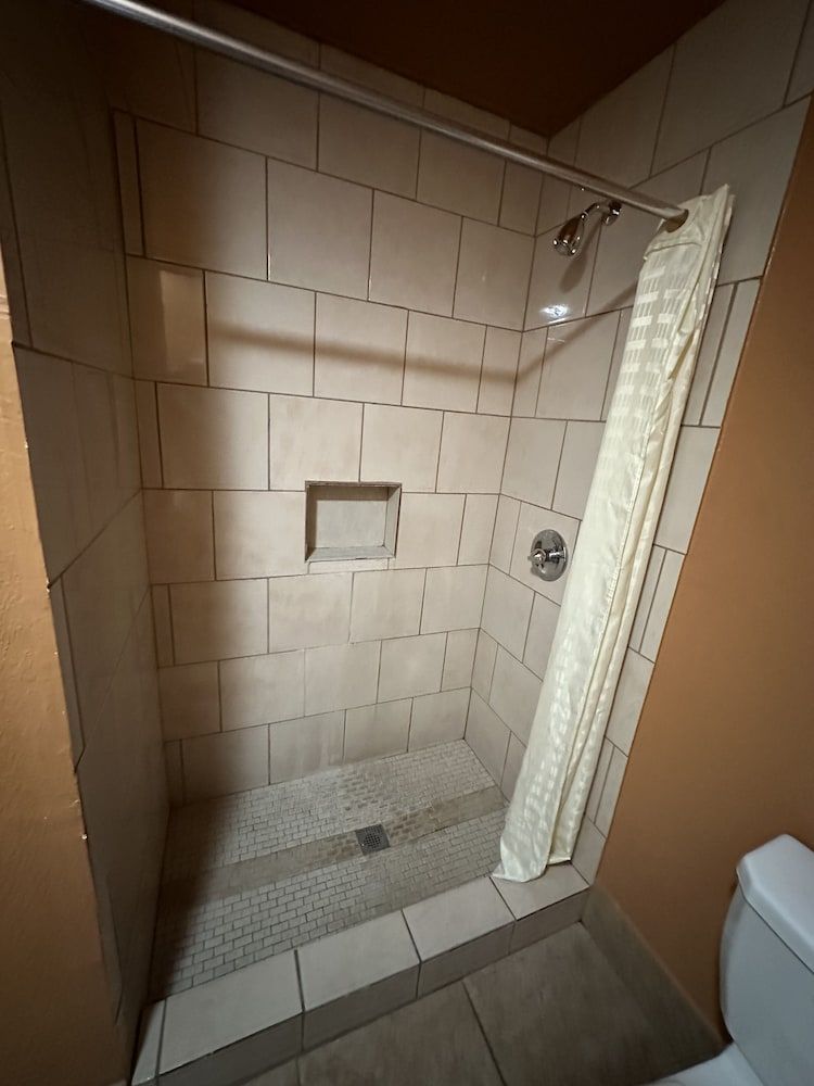 New Corral Motel Basic Room, 2 Queen Beds, Non Smoking 10