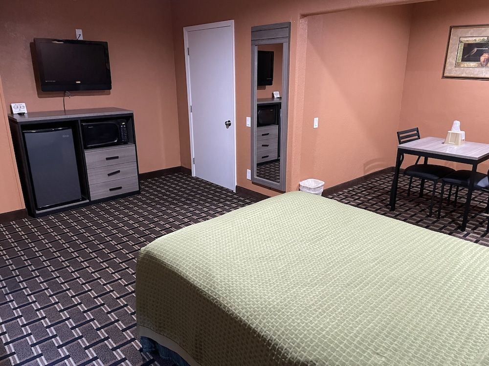 New Corral Motel Basic Double Room, Accessible, Non Smoking 3