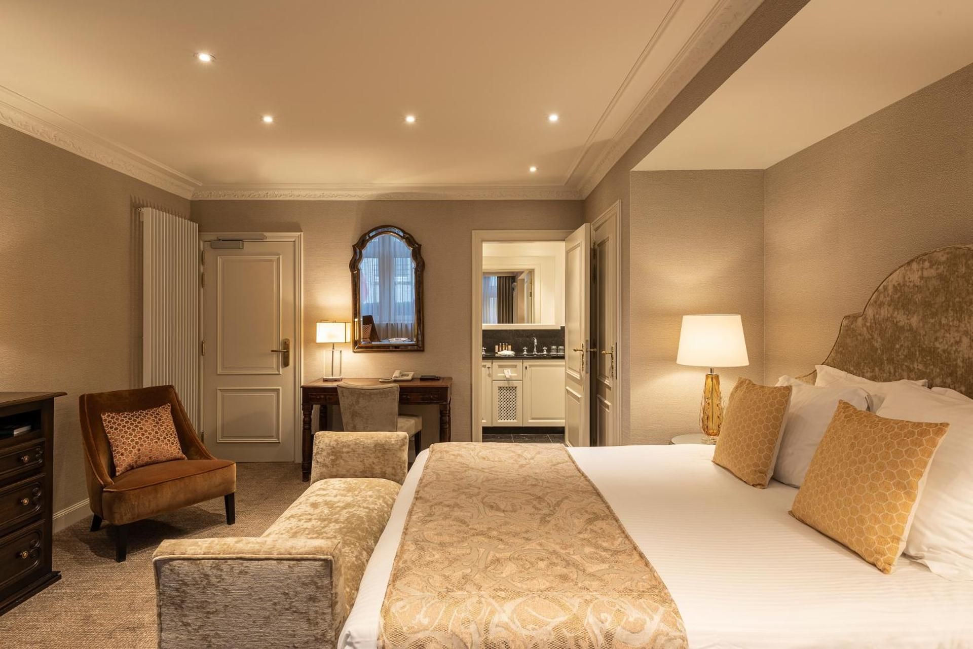 undefined Hotel Dukes Palace Residence 4