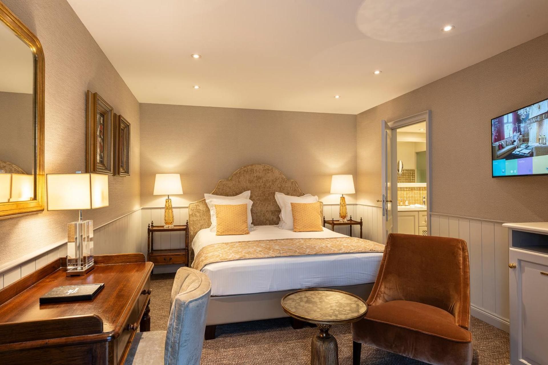 Classic Double Room