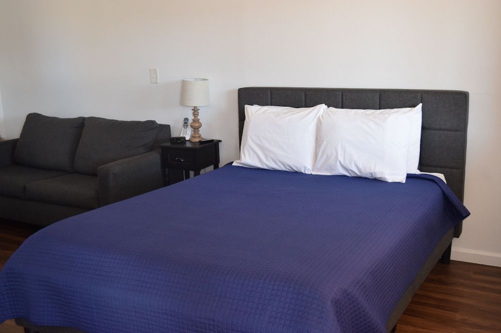 Standard Room, Kitchenette (Room 12)