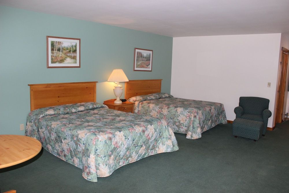 Nootka Lodge Jacuzzi Room 2 Queens (Superior) 2