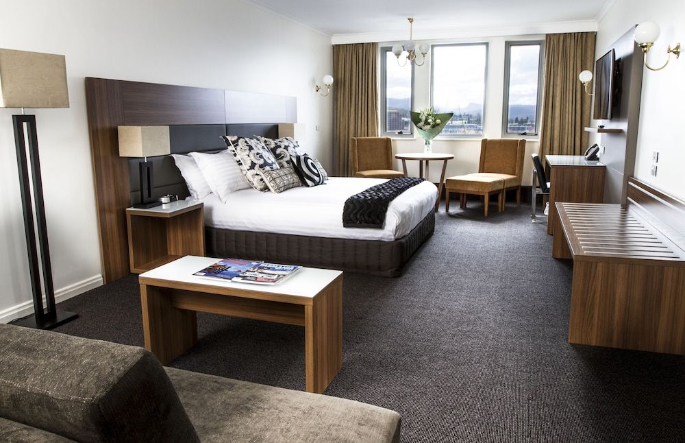 Lenna of Hobart King Suite - Harbour View 2
