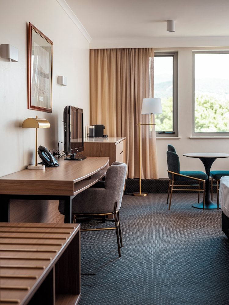 Lenna of Hobart King Room - Mountain View 7