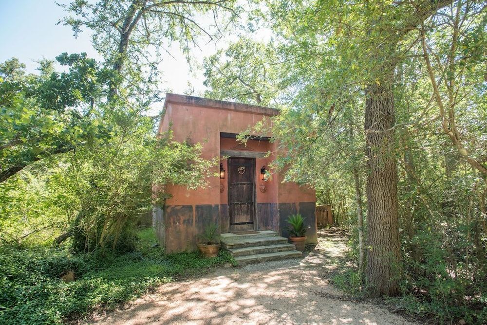 7F Lodge Classic Cabin, 1 Queen Bed, Jetted Tub (Spain) 6