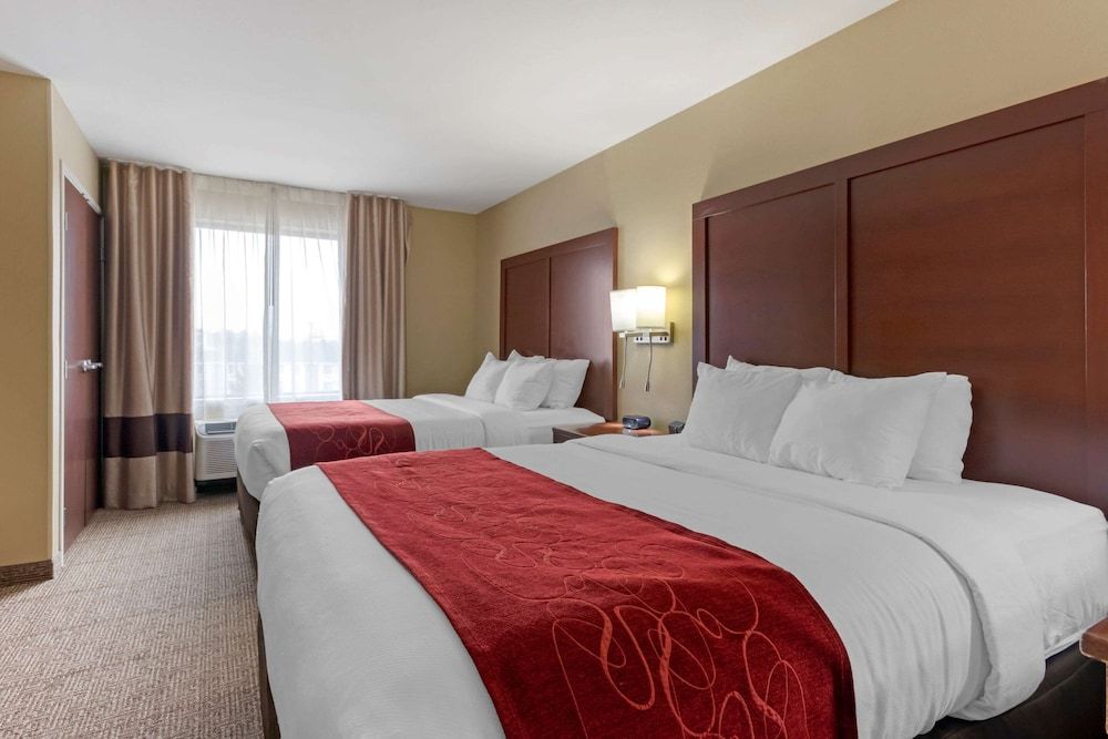 Suite, Multiple Beds, Accessible, Bathtub