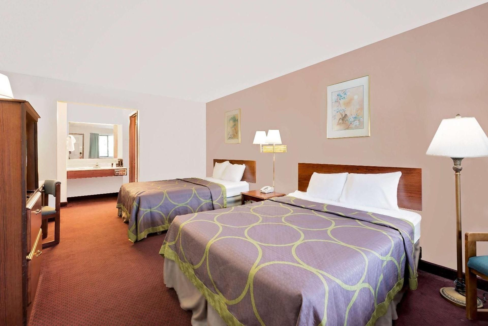 2 Queen Beds Non-Smoking