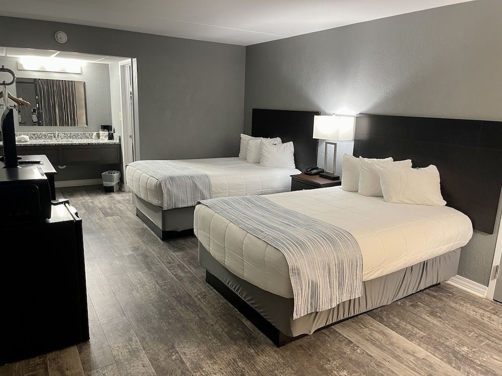 Lake Norfork Resort Standard Room, 2 Double Beds, Non Smoking 4