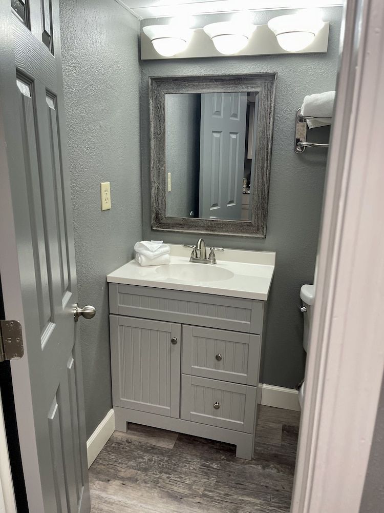 Lake Norfork Resort Elite Studio 4