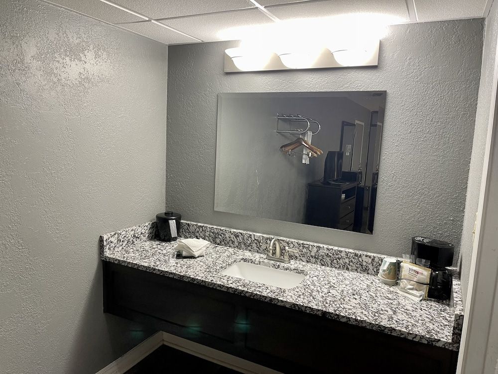 Lake Norfork Resort Standard Room, 2 Double Beds, Non Smoking 2