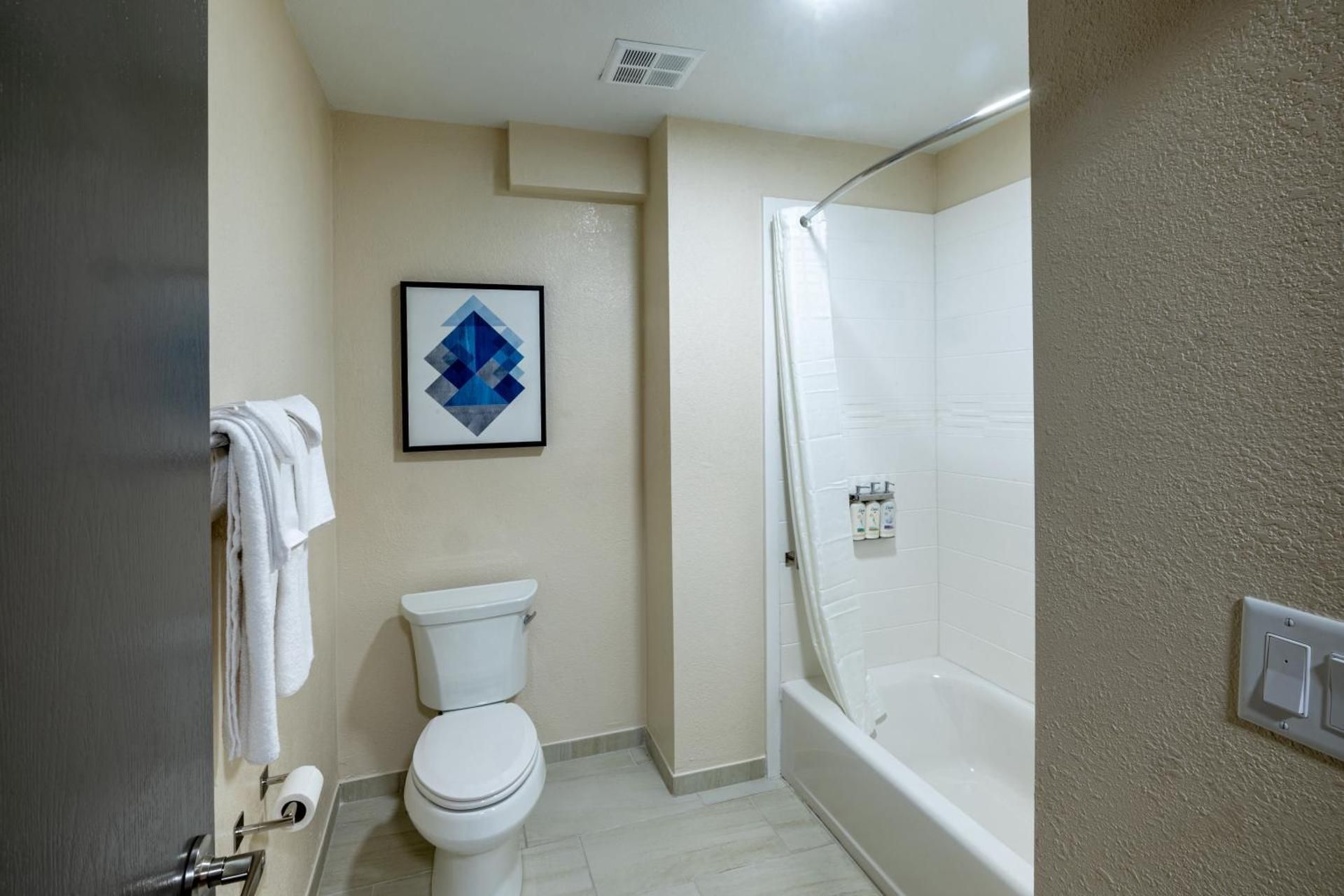 2 Queen Beds Studio Suite