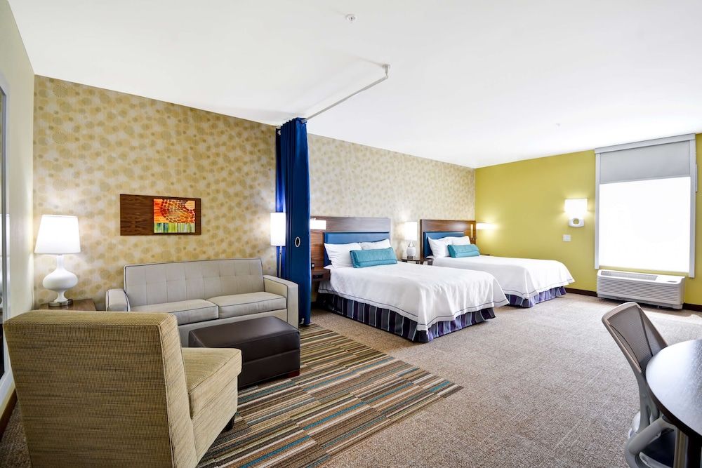Studio, 2 Queen Beds, Accessible, Bathtub (Mobility & Hearing)