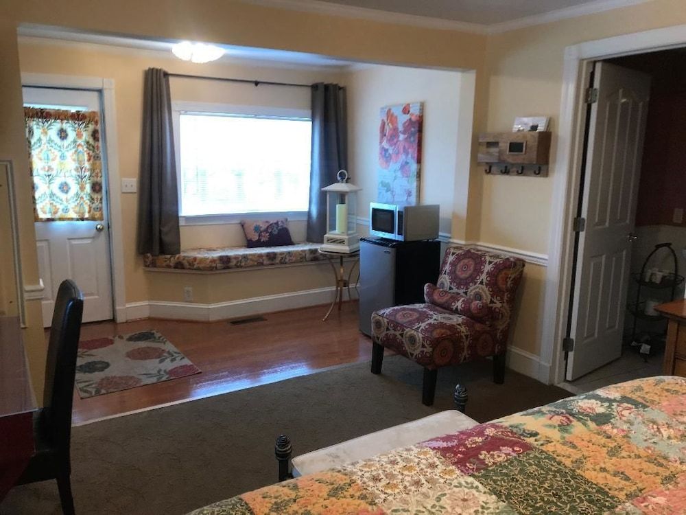 Premium House, King