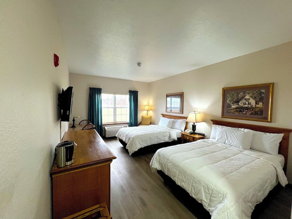 Van Buren Hotel 2 Queen Beds