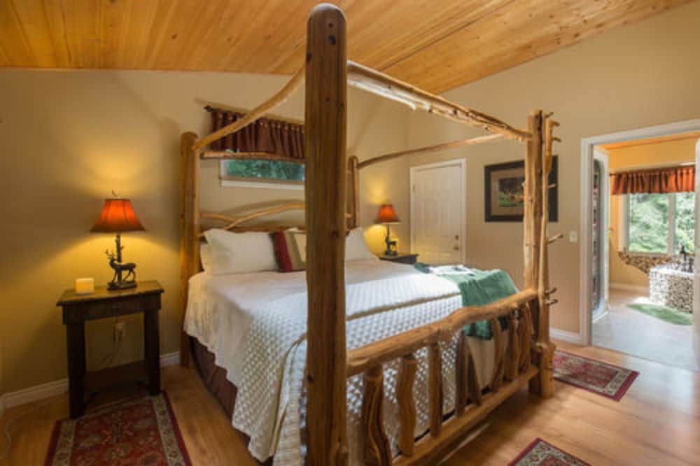 Room, Private Bathroom (Woodland Retreat)