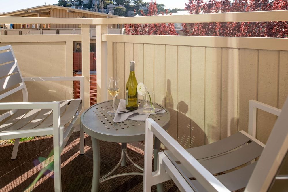 Deluxe King Balcony