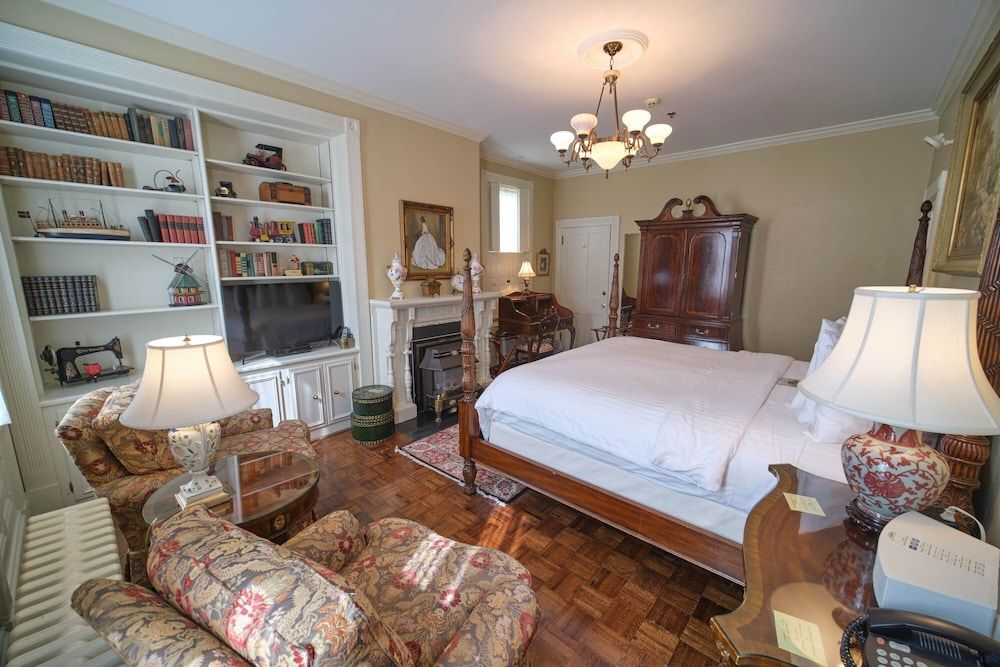 The MacIntosh Suite