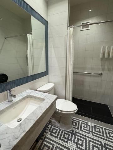 Standard Twin Room with Shared Bathroom