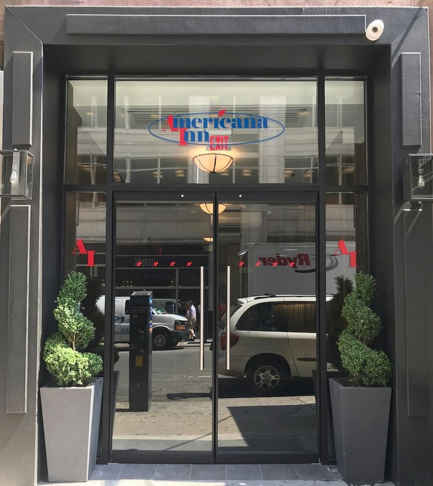 undefined Americana Inn