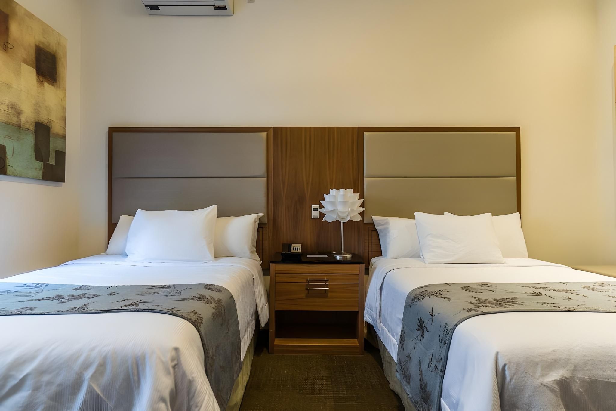 Double Double Room - Private Bathroom