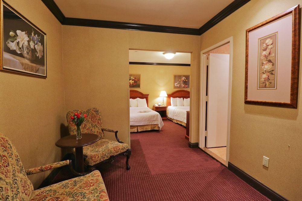 undefined Hotel Newton 5