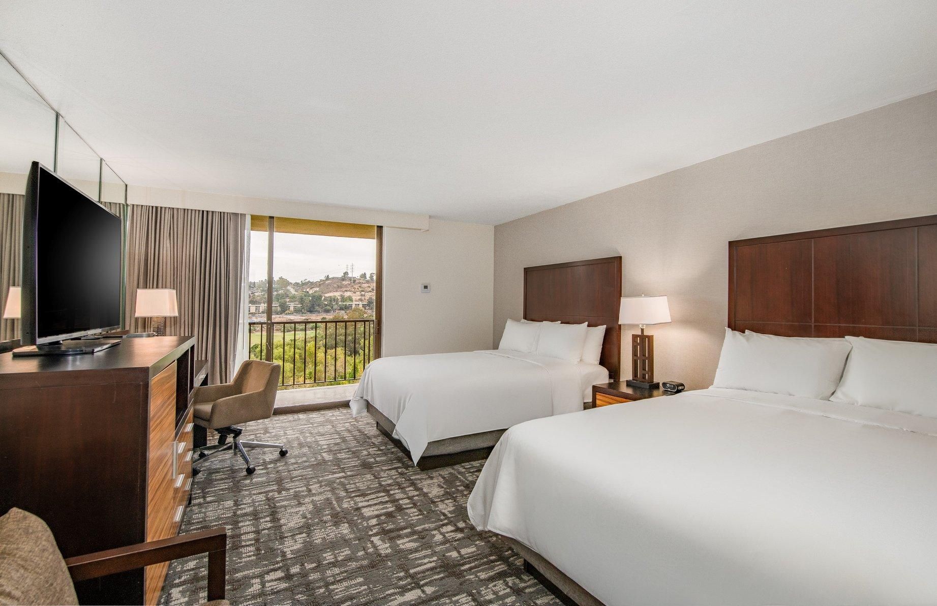 2 Queen Beds Standard High Floor Balcony