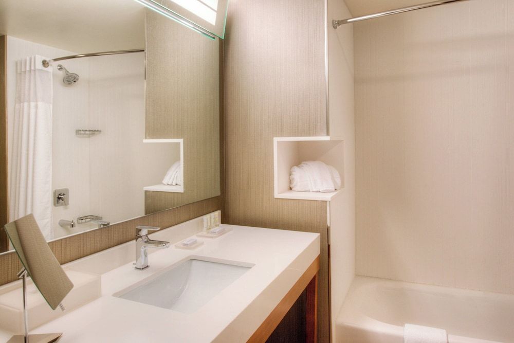 Room, 2 Queen Beds (Hearing Accessible)