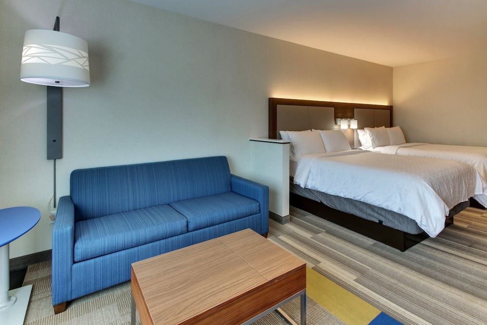 Suite, 2 Queen Beds, Accessible (Communication Accessible)