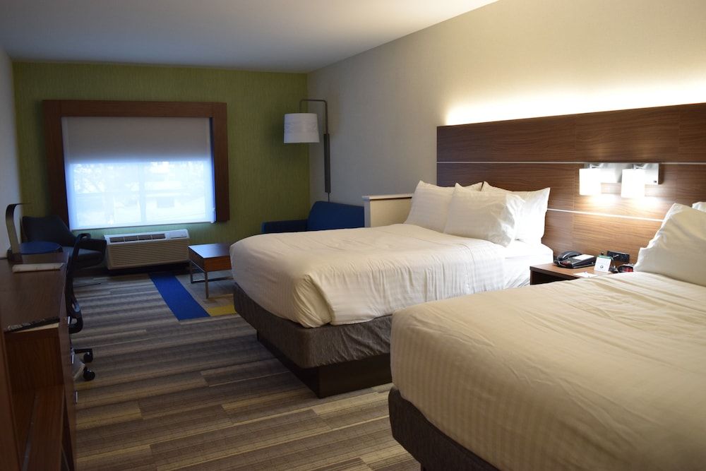 Suite, Multiple Beds