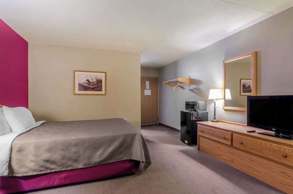 Standard Room, 1 Queen Bed with Sofa bed, Non Smoking