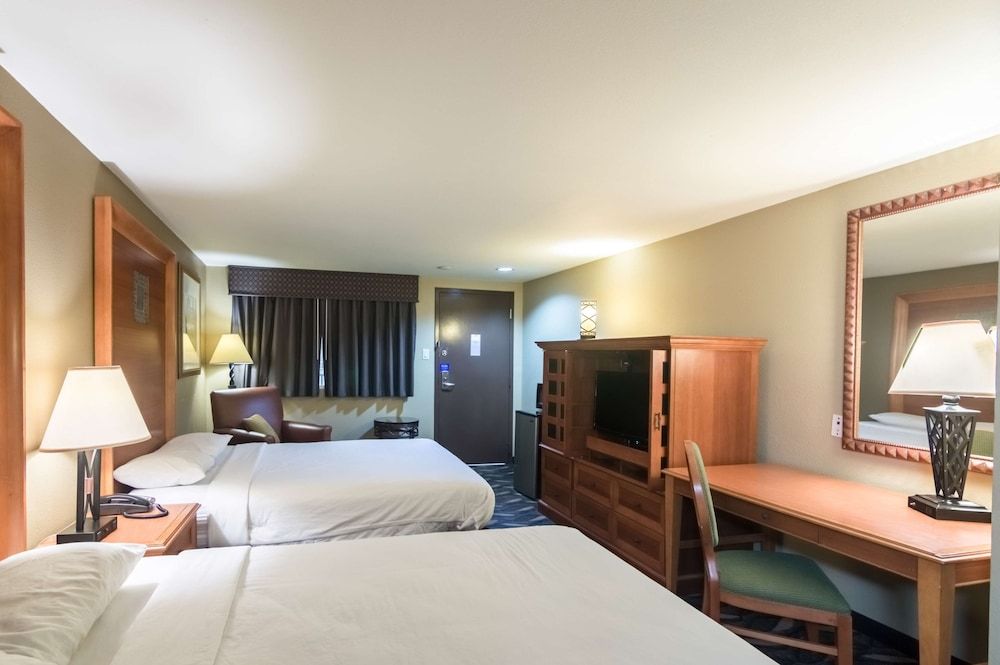 Motel 6 Snyder, TX Standard Suite, Multiple Beds, Non Smoking 3