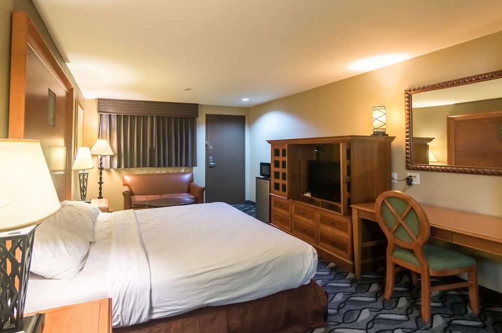 Motel 6 Snyder, TX Deluxe Room, 1 King Bed, Non Smoking, Refrigerator & Microwave 4