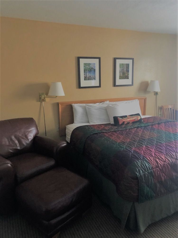 Suite, 1 King Bed, Jetted Tub
