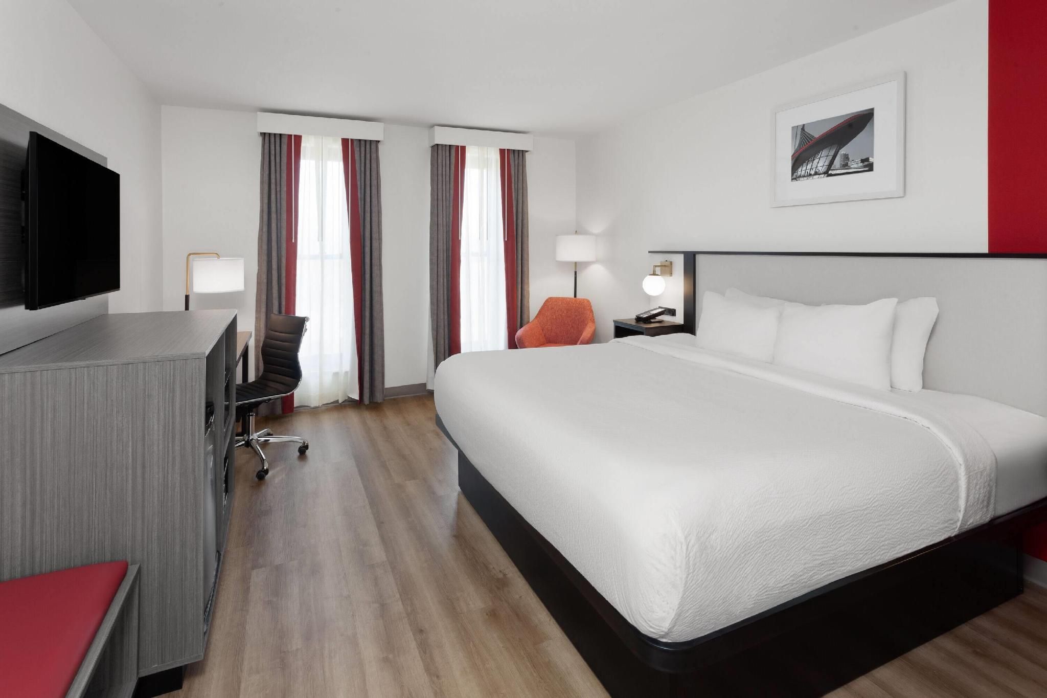 1 King Bed, 1-Bedroom, Suite, Non-Smoking