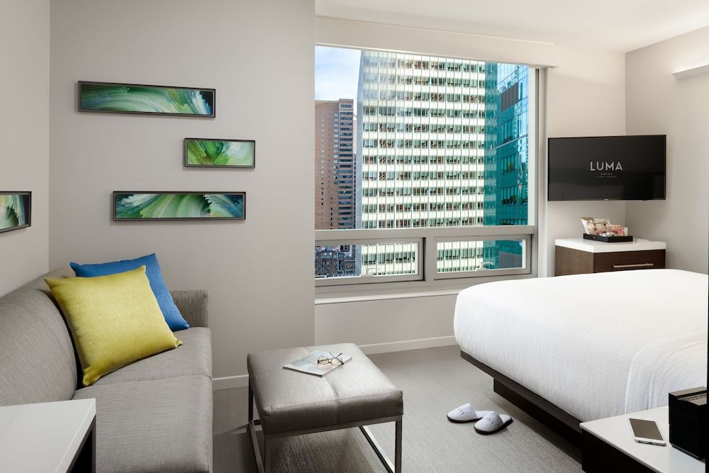 Skyline View King with Sofa Bed