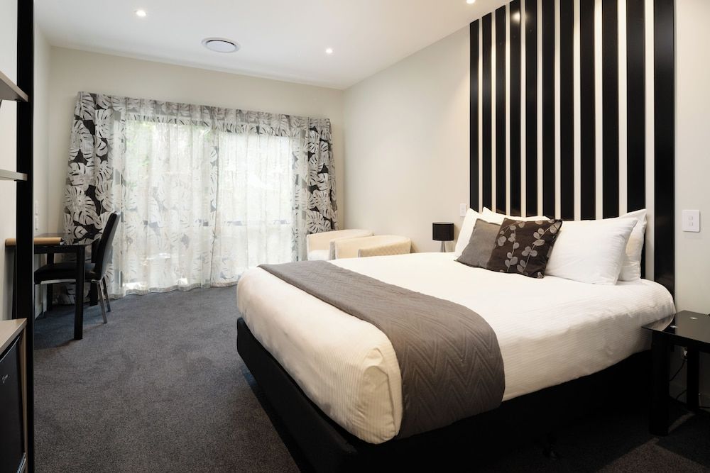 Riverside Hotel Marlborough Executive - Queen 5