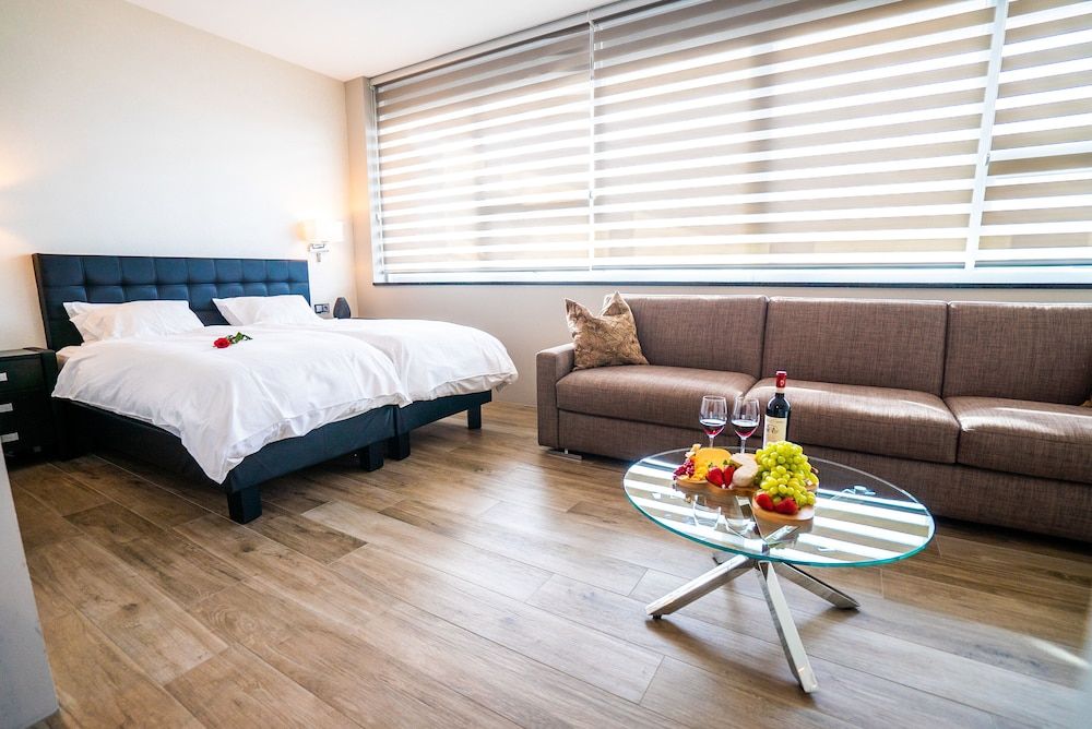 Hotel Keflavik by Reykjavik Keflavik Airport Family Room 3