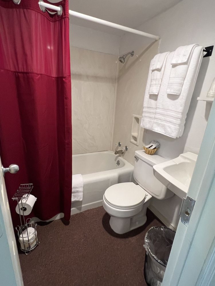 Spur Hotel Family Studio Suite 2