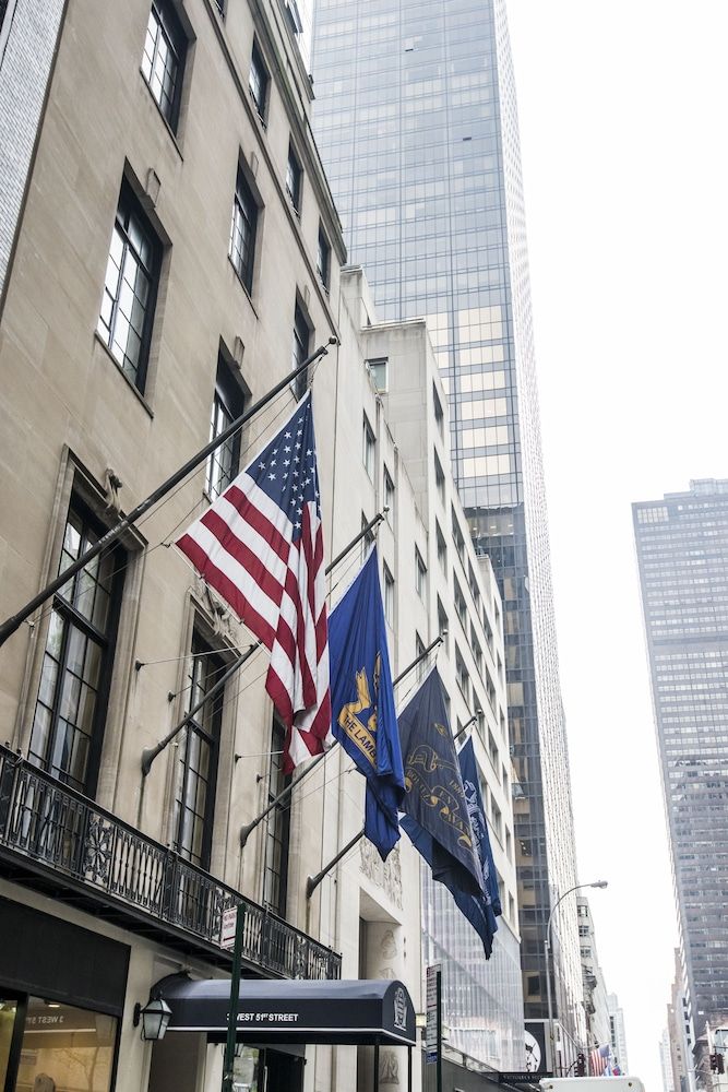 undefined 3 West Club 5