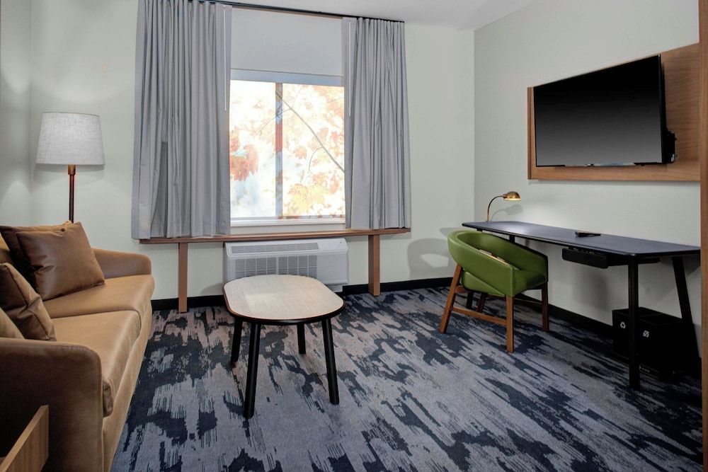 Studio, Multiple Beds