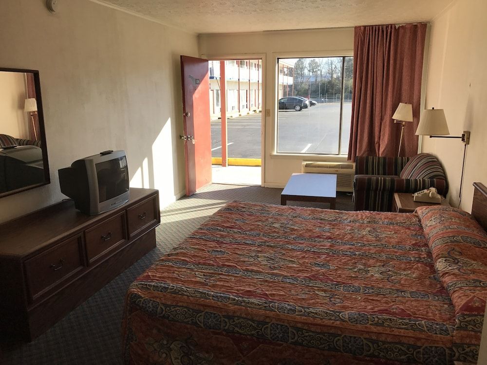 Flagship Inn Standard Room, 1 Queen Bed 4